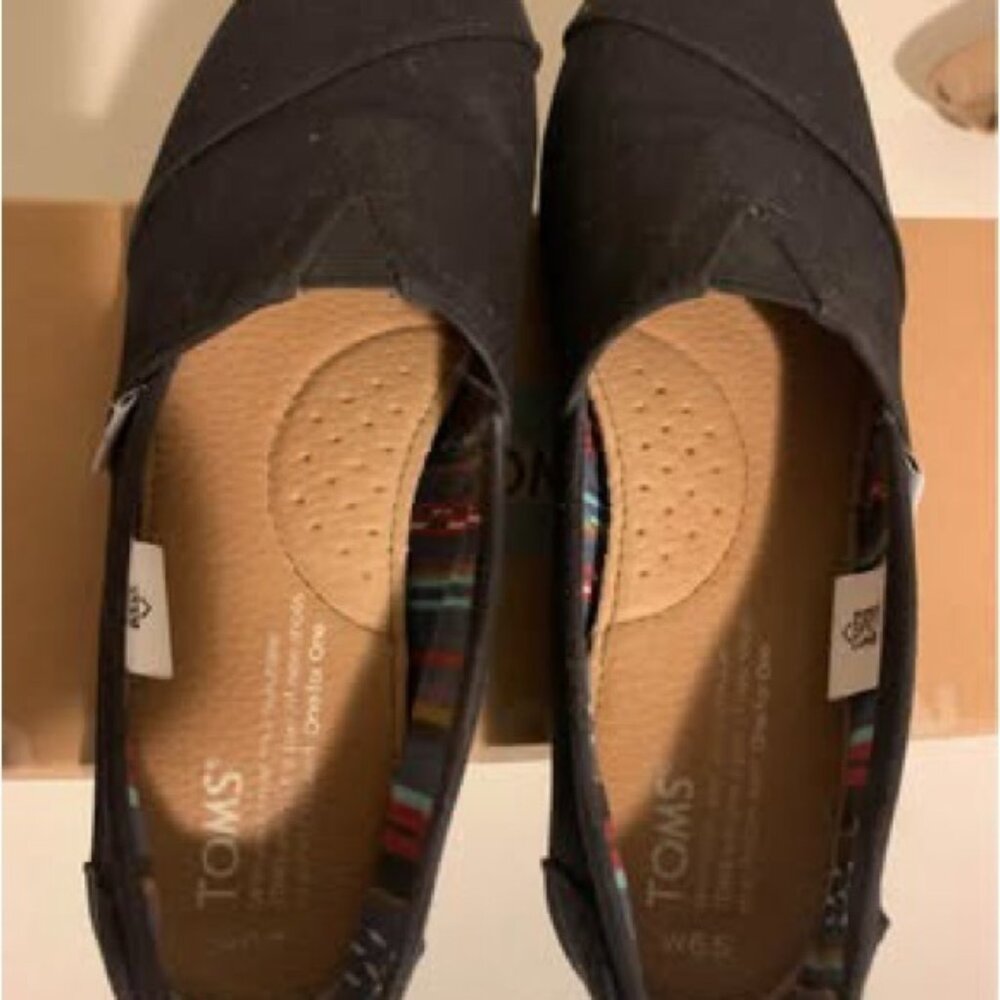 Toms Shoes